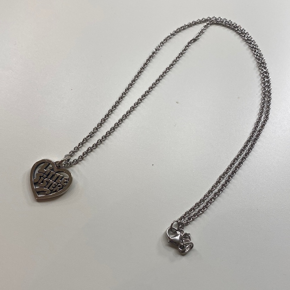 💯 SOLD 💯 James Avery Little Sister Charm Necklace